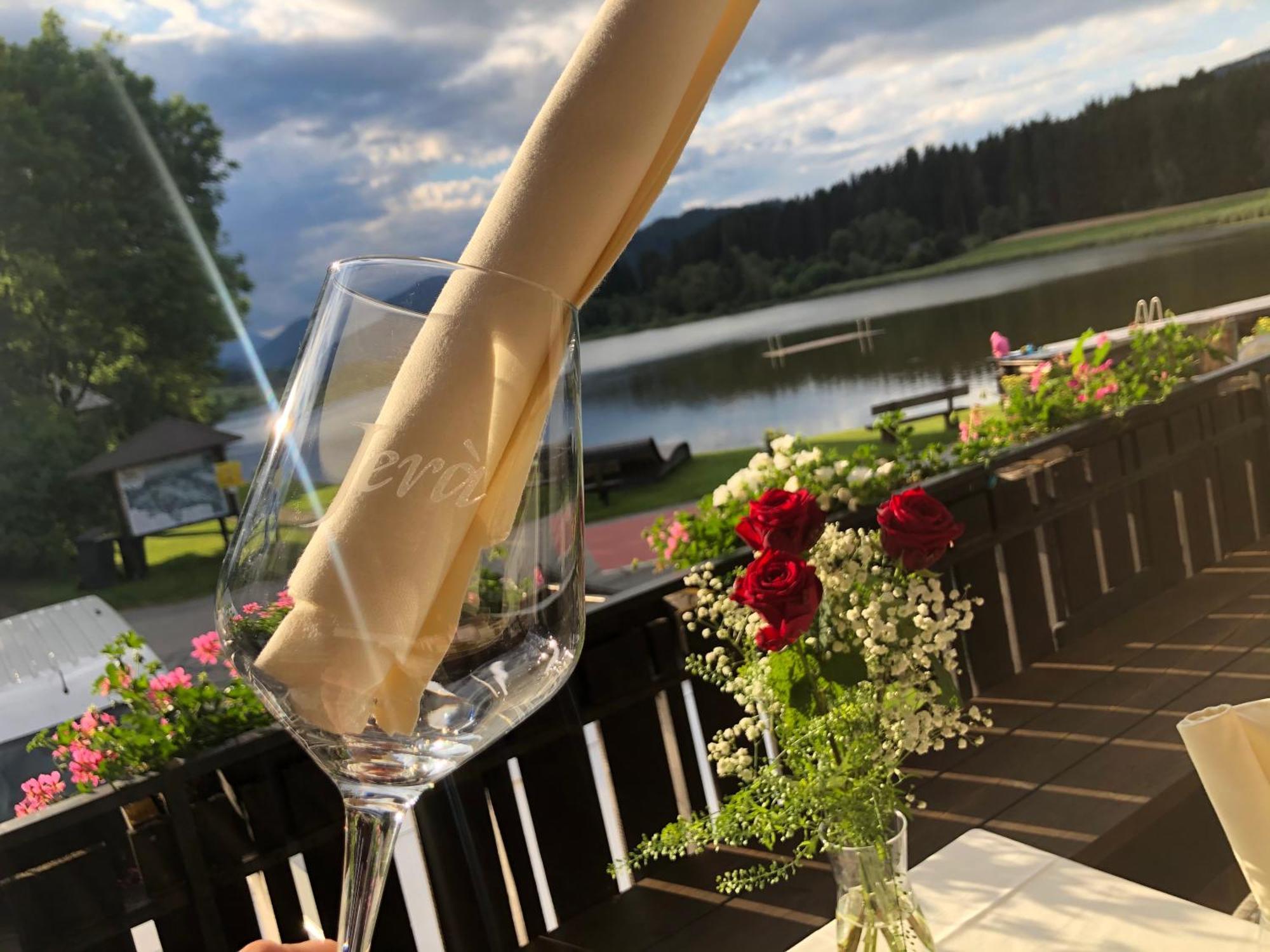 Jera Am Furtnerteich Hotel-Ristorante&Relax Mariahof ภายนอก รูปภาพ